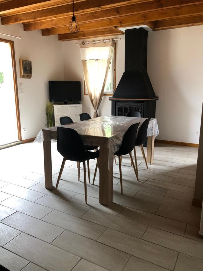 Gite des petites fayes sud La Douze Extérieur photo