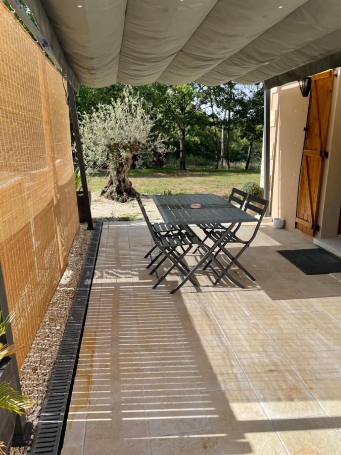 Gite des petites fayes sud La Douze Extérieur photo