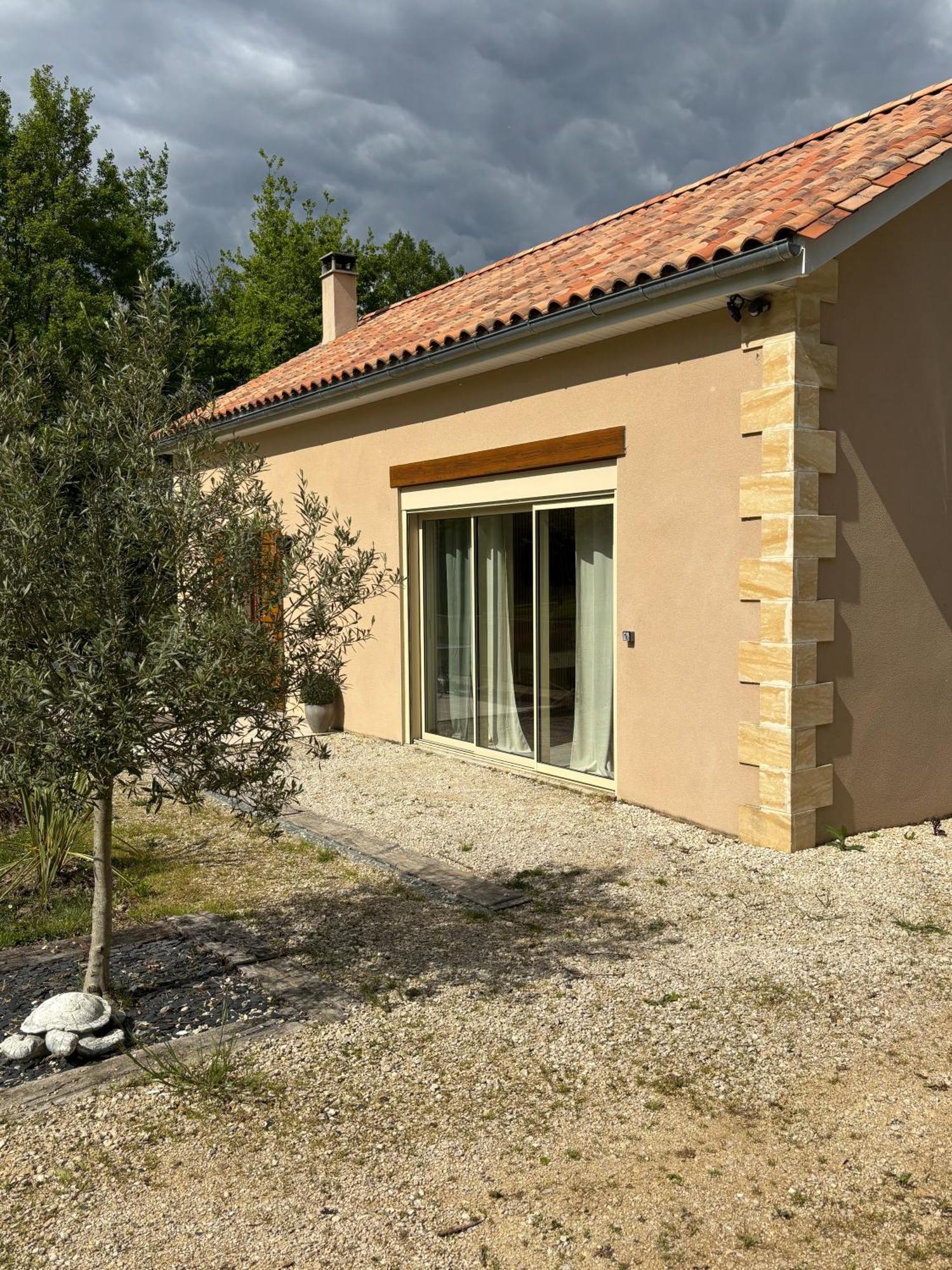 Gite des petites fayes sud La Douze Extérieur photo